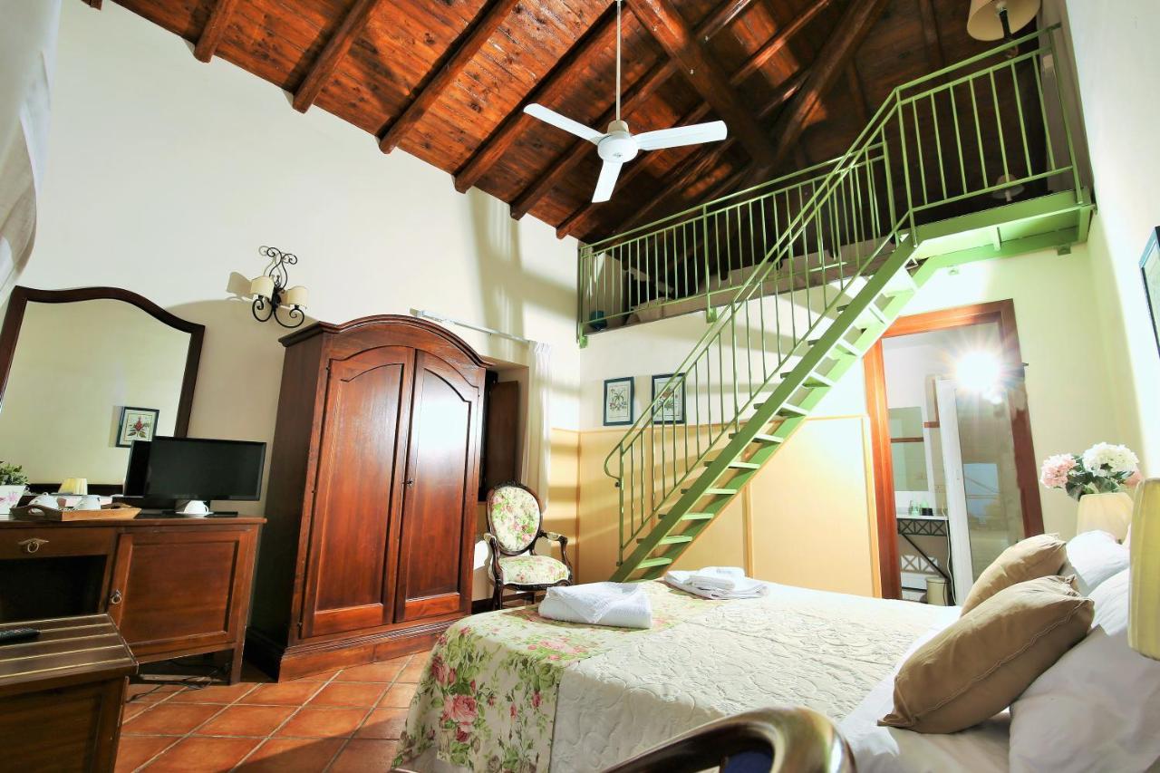 Le Case Del Merlo Turismo Rurale Milo Kültér fotó